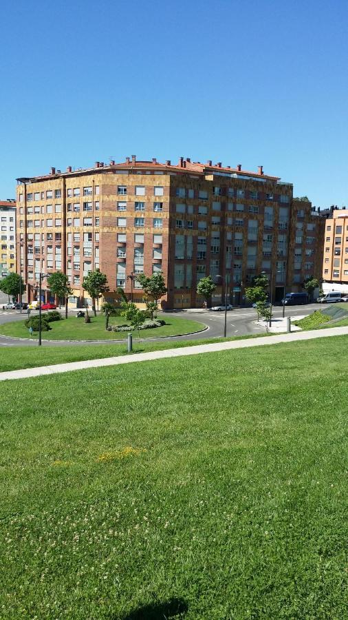 Apartamentos Chevere Rojo-Huca Oviedo Zewnętrze zdjęcie