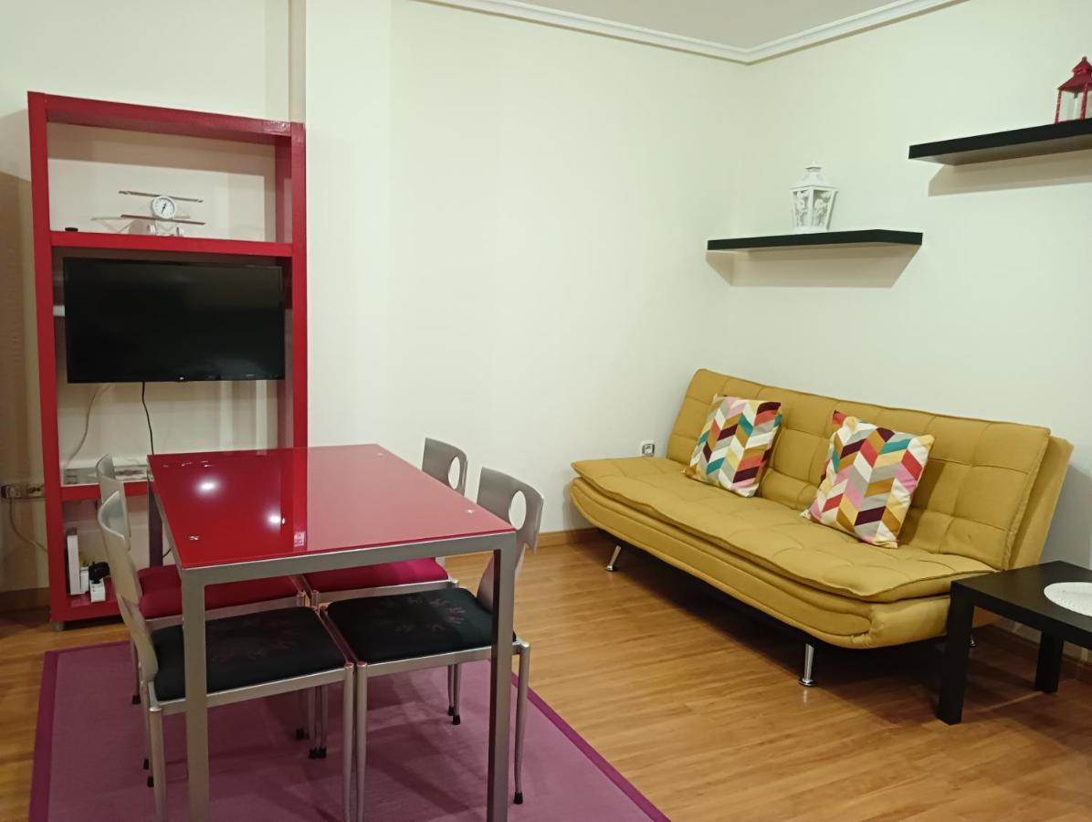 Apartamentos Chevere Rojo-Huca Oviedo Zewnętrze zdjęcie