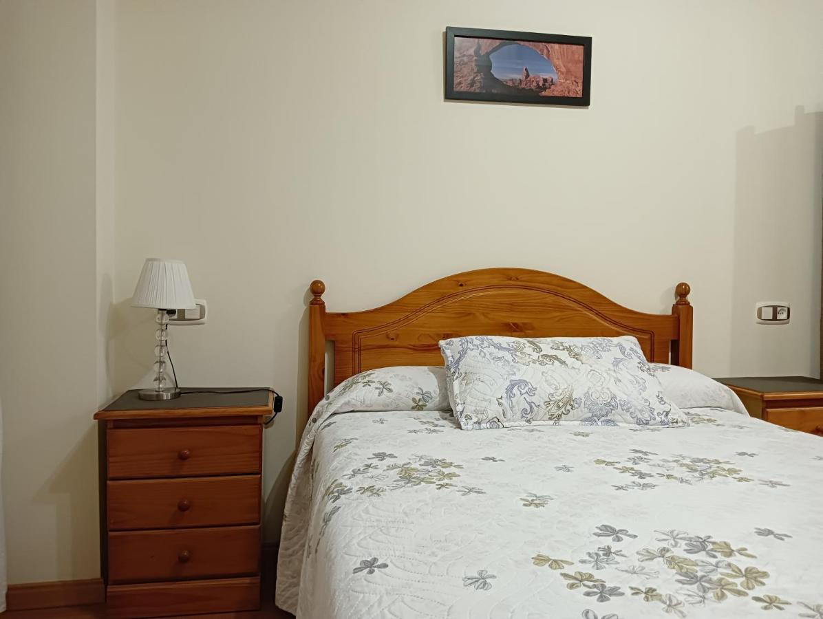 Apartamentos Chevere Rojo-Huca Oviedo Zewnętrze zdjęcie